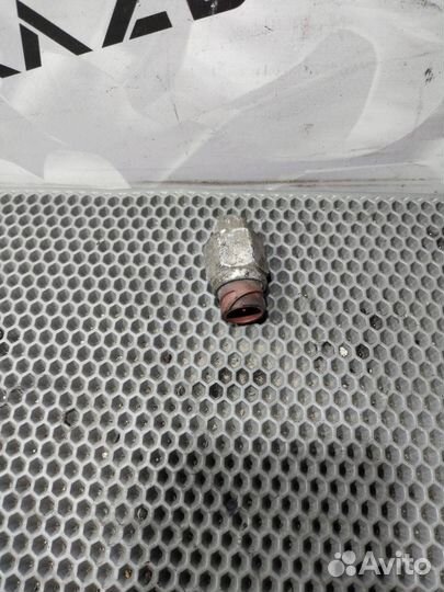 Датчик давления воздуха MAN TGX 2008 81274210246