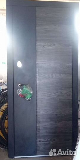 Дверь входная новая на 86см