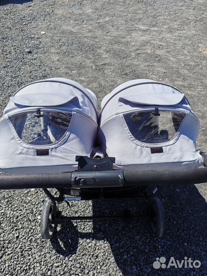 Коляска для двоих детей