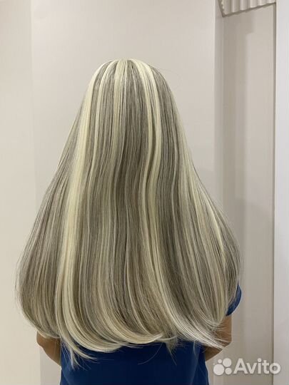 Продам женский парик блонд новый