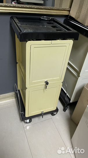 Тележка парикмахера