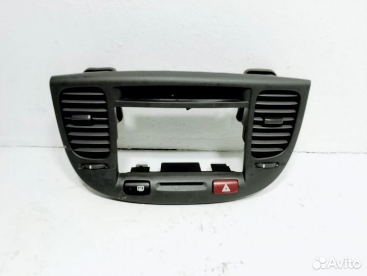 Центральная консоль 2005-2011 Kia Rio