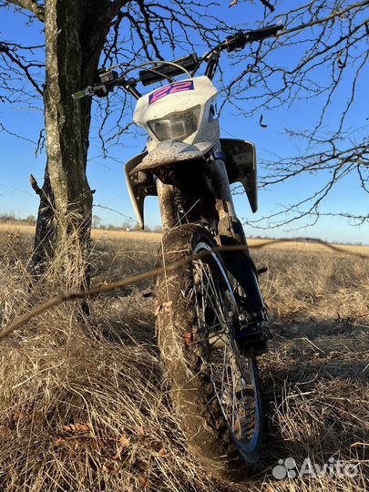 Питбайк motoland xt 140