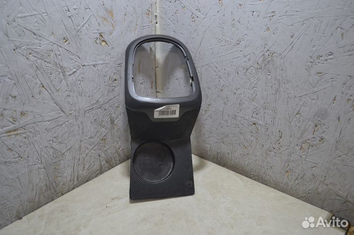 Накладка кулисы Kia Rio 3