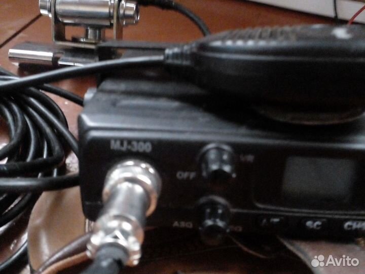 Автомобильная рация с антенной бу