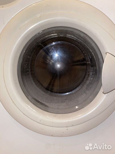 Не работает. Продается на запчасти