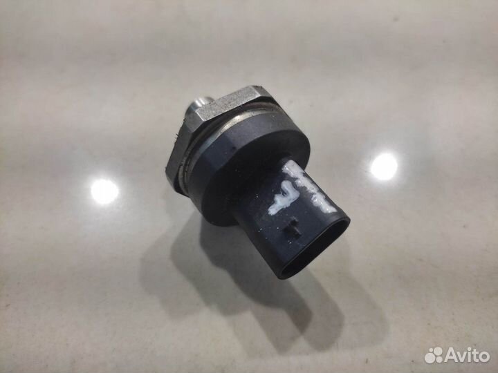Датчик давления топлива (BMW 7 G11/G12)