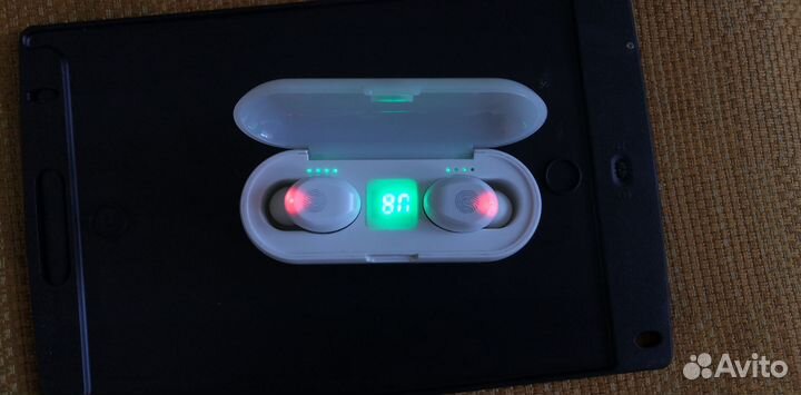 Беспроводные наушника + power bank