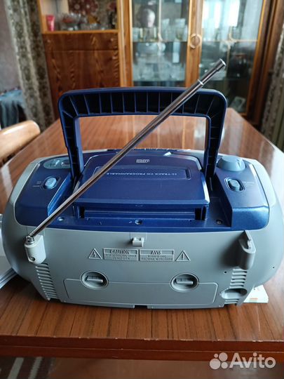 Магнитола Philips AZ1004/00C