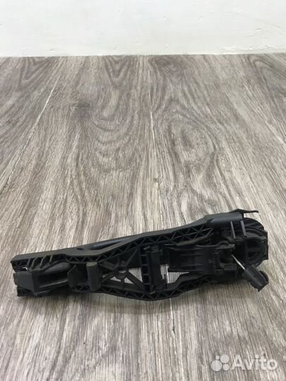 Ручка двери внешняя задняя правая Skoda Fabia