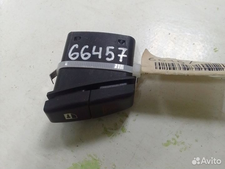 Кнопка аварийной сигнализации BMW 5 series