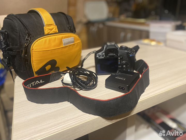 Зеркальный фотоаппарат canon