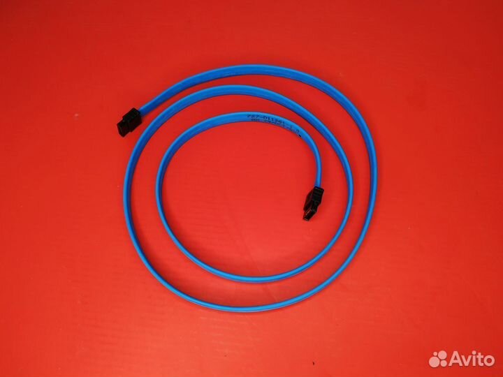 Шлейф SATA новый