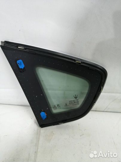 Стекло боковое правое Maserati Levante