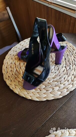 Продам босоножки, натур. Кожа