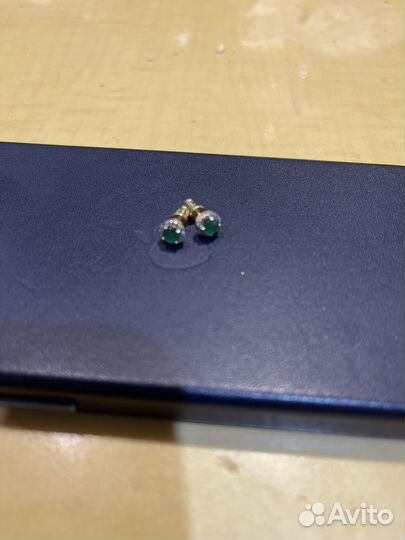 Пусеты желтое золото изумруд и бриллианты
