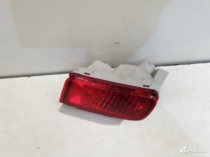 Фонарь противотуманный задний левый Toyota Land