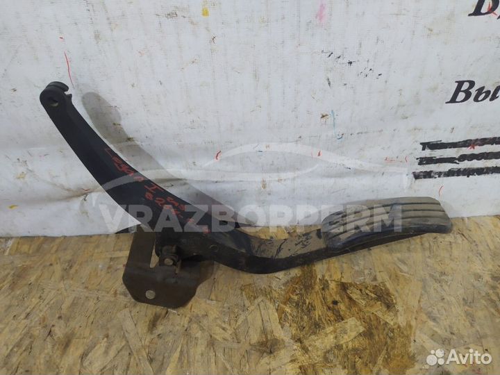 Педаль газа Renault Logan