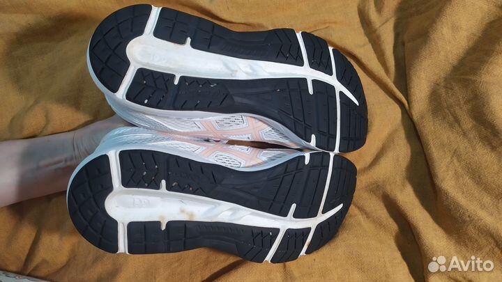 Кроссовки Asics 37 размер