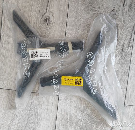 Ножки (подставки) для телевизоров Samsung