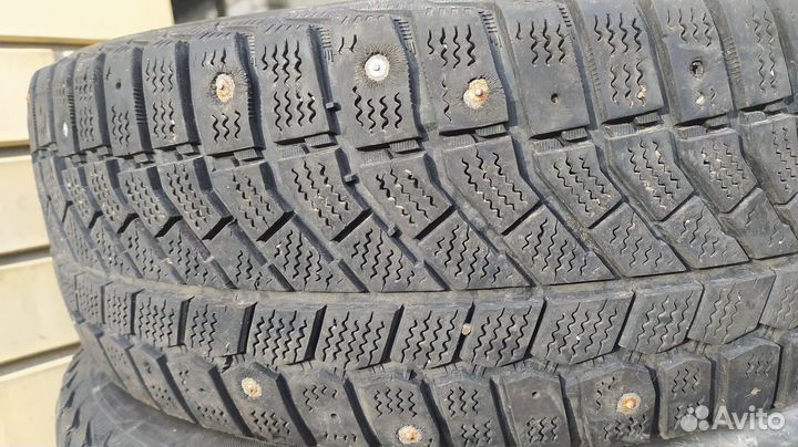 Viatti Brina Nordico V-522 195/60 R15 98T