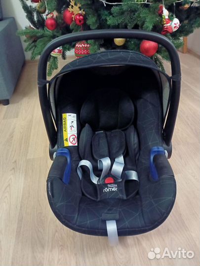 Автолюлька Britax Romer baby-safe2 i-size с базой