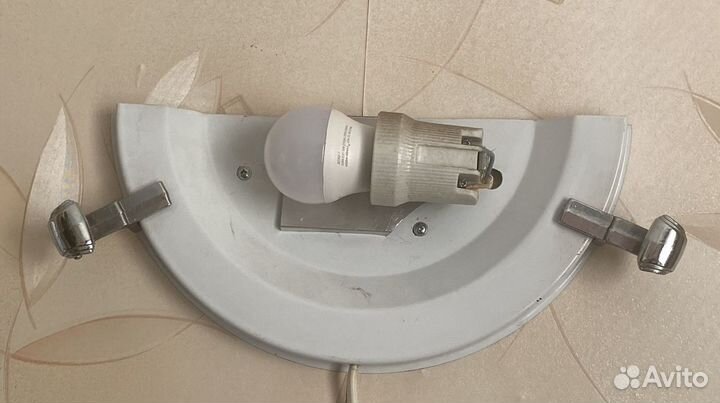 Настенный светильник бра