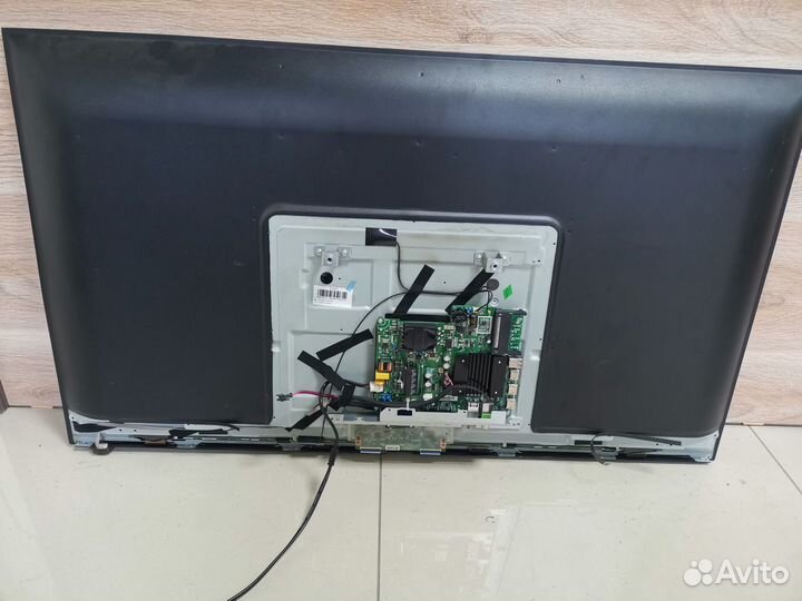 Телевизор Hyundai H-led43es5004 (По запчастям)