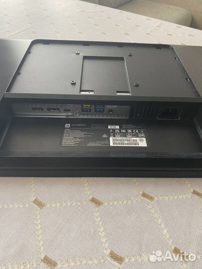 Монитор Philips 27