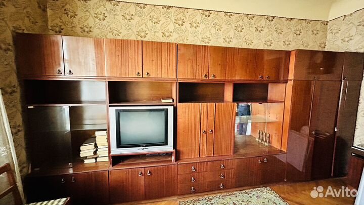 Стенка в гостинную