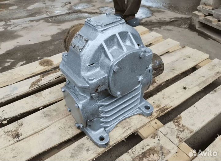 Редуктора /Тельферы /Мотор-Редукторы /лот uzpgk 52