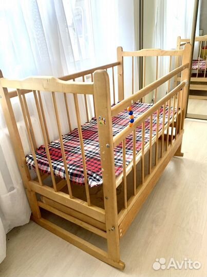 Детская кроватка