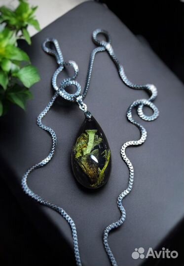 Кулон, брелочки с лишайниками