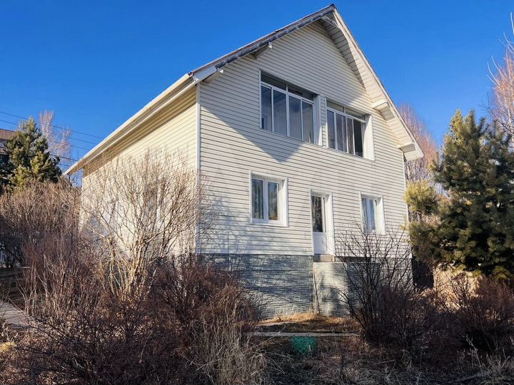 Коттедж 159 м² на участке 10 сот.