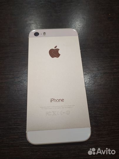 Телефон Apple iPhone 5s (A1530)