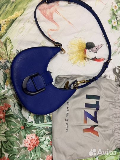 Сумка Charles keith