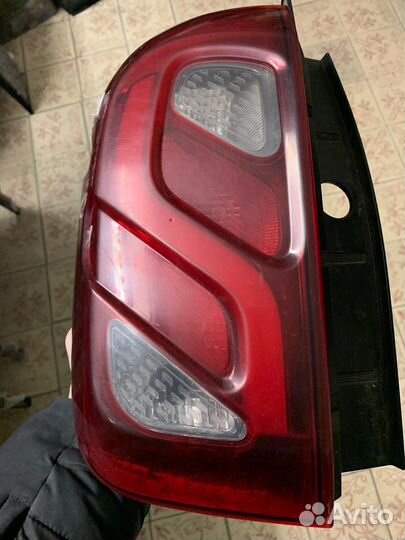 Фонарь задний левый Renault Daster