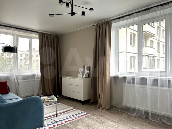 2-к. квартира, 55 м², 5/10 эт.