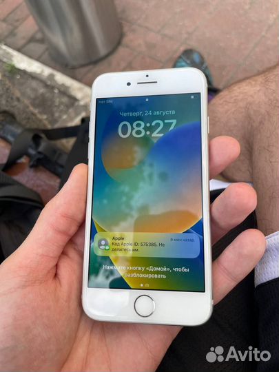 iPhone 8, 64 ГБ