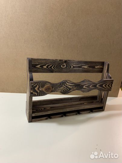 Деревянная полка для бутылок