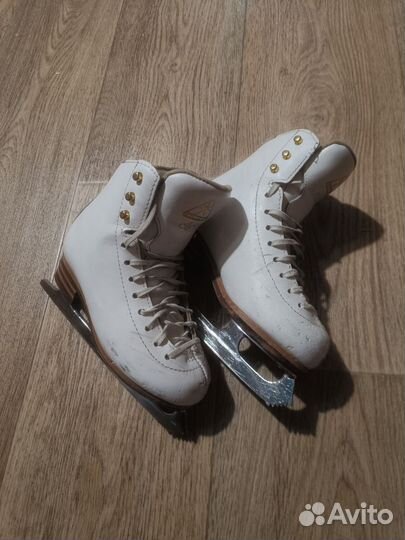 Коньки фигурные