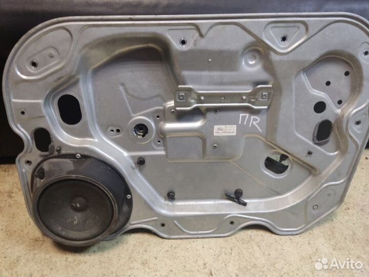 Стеклоподъемник передний правый Ford Focus 2 1.8