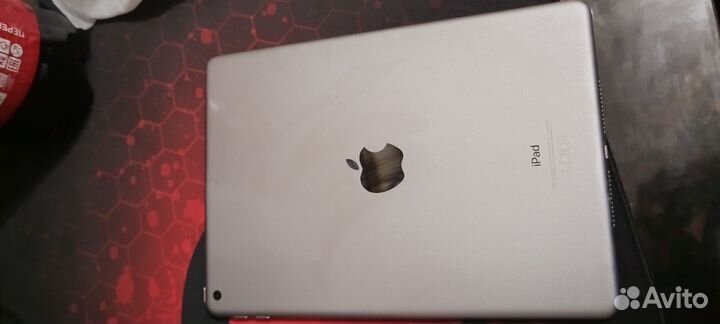 Продам iPhone 8 plus и iPad 6