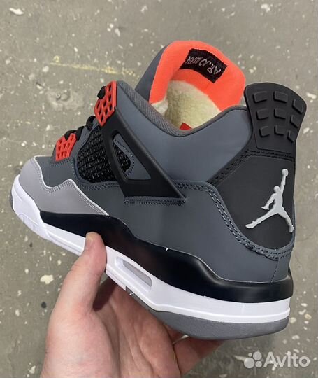 Кроссовки зимние с мехом Nike Air Jordan 4