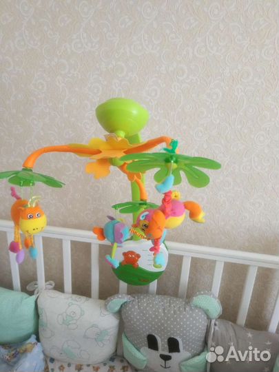 Карусель на детскую кроватку