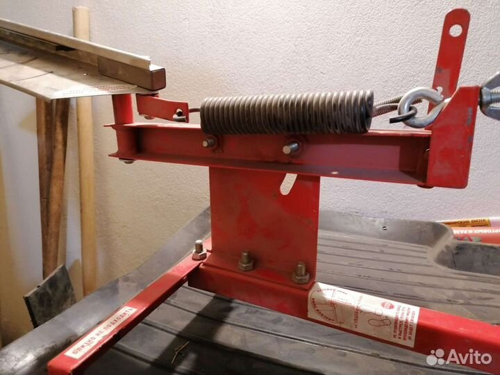 Устройство для запуска мишеней