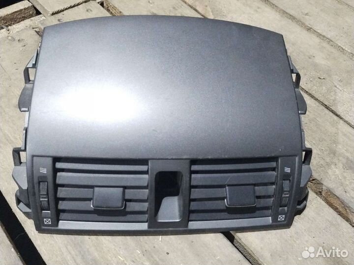 5566312120 Дефлектор возд. центр. toyota Corolla