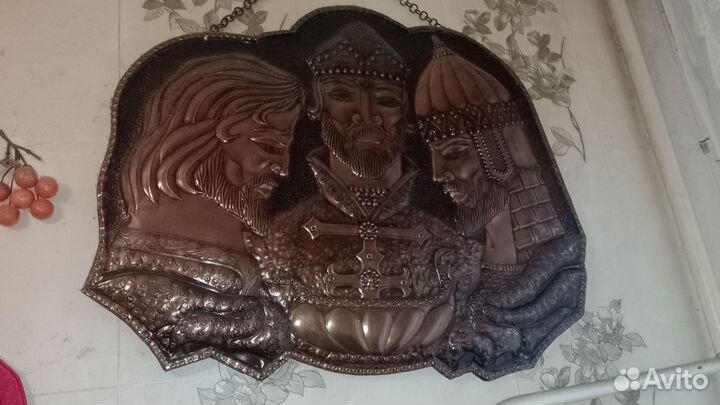 Огромная чеканка богатыри СССР