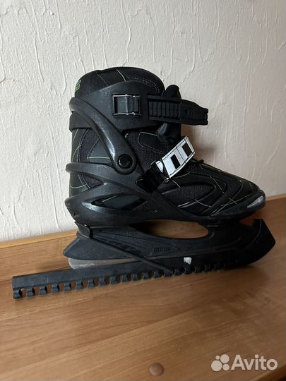 Коньки хоккейные 42 размер