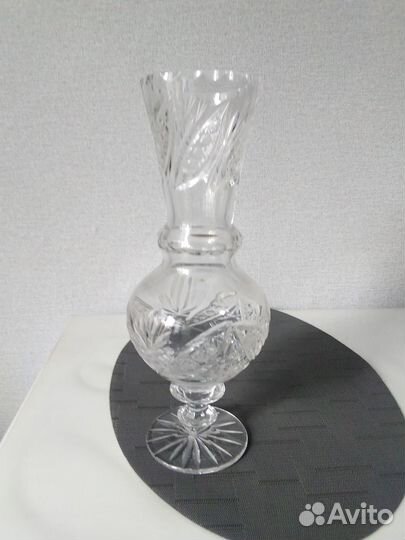 Ваза для цветов хрустальная